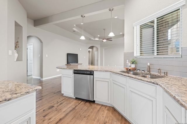 6122 Lowrie Block, San Antonio, TX 78239