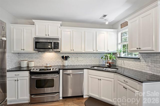 6000 Burnt Mill Run, Matthews, NC 28104