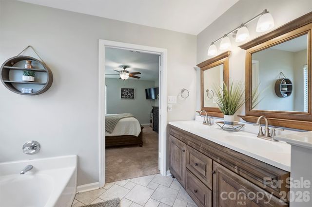 6000 Burnt Mill Run, Matthews, NC 28104