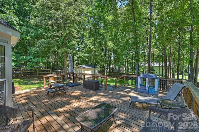 6000 Burnt Mill Run, Matthews, NC 28104