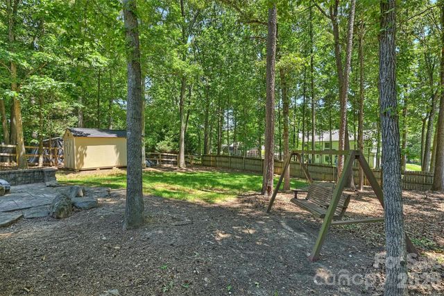 6000 Burnt Mill Run, Matthews, NC 28104