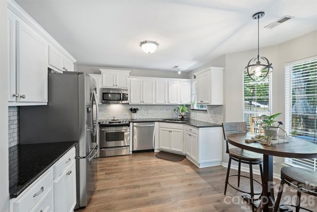 6000 Burnt Mill Run, Matthews, NC 28104