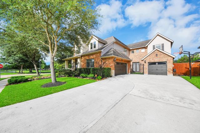 9303 Georgetown Glen Circle, Cypress, TX 77433