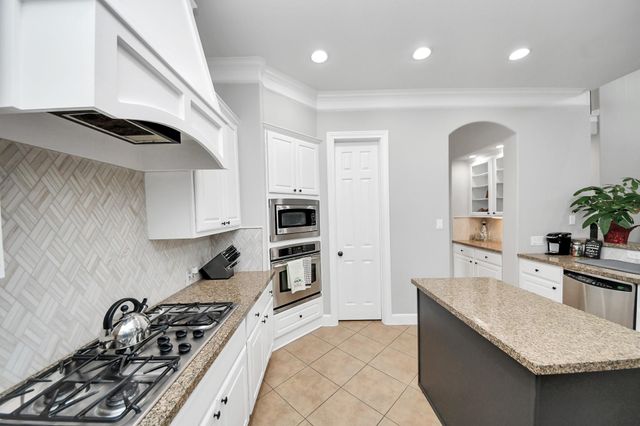 9303 Georgetown Glen Circle, Cypress, TX 77433