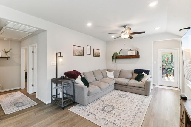2024 Cowan DR, New Braunfels, TX 78132