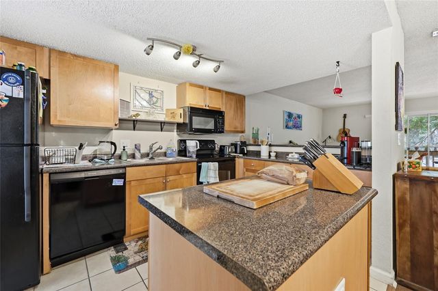 1810 NW 23RD BOULEVARD Bldg 5, 211, Gainesville, FL 32605