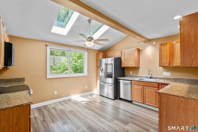 4 Gloria Road, Cromwell, CT 06416