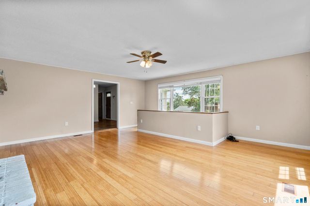 4 Gloria Road, Cromwell, CT 06416
