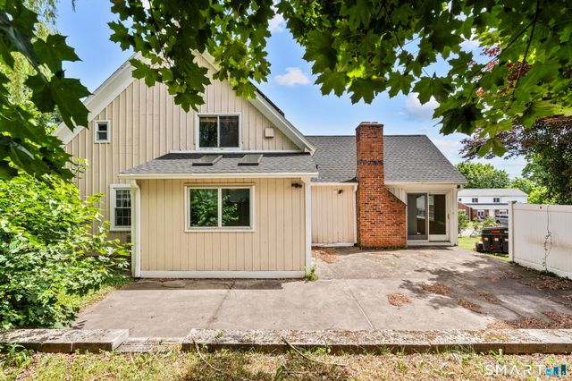 4 Gloria Road, Cromwell, CT 06416