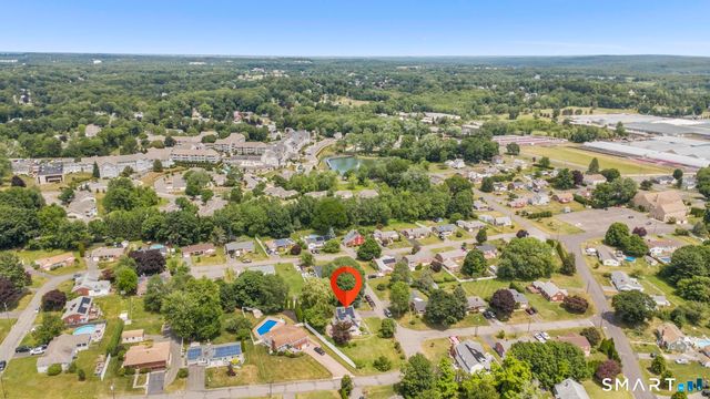 4 Gloria Road, Cromwell, CT 06416
