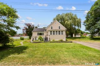 4 Gloria Road, Cromwell, CT 06416