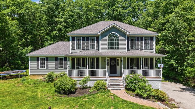 24 Gardensong Drive, Hooksett, NH 03106