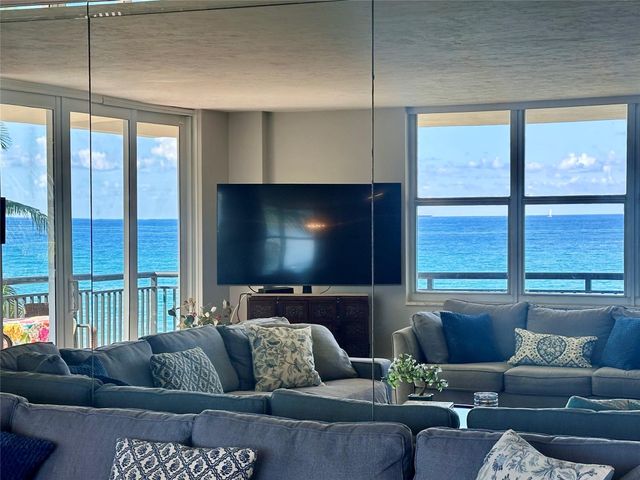 1147 Hillsboro Mile 214, Hillsboro Beach, FL 33062