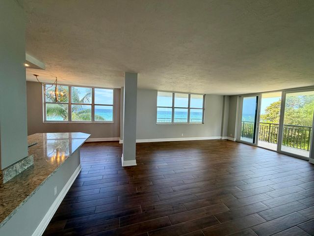 1147 Hillsboro Mile 214, Hillsboro Beach, FL 33062