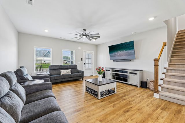 710 Vrabel Rd, Murfreesboro, TN 37130