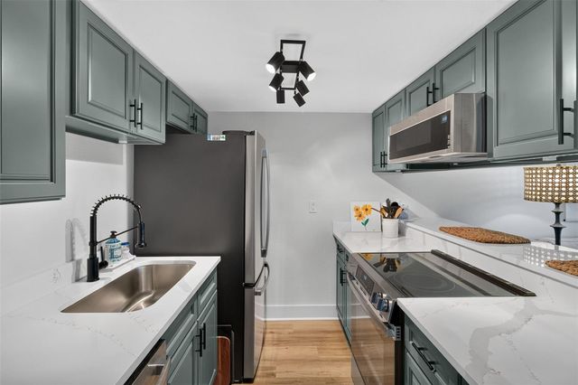 7625 SUN ISLAND DRIVE S 103, South Pasadena, FL 33707