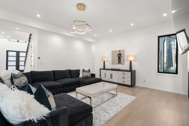 29 Hanson Road, Newton, MA 02459