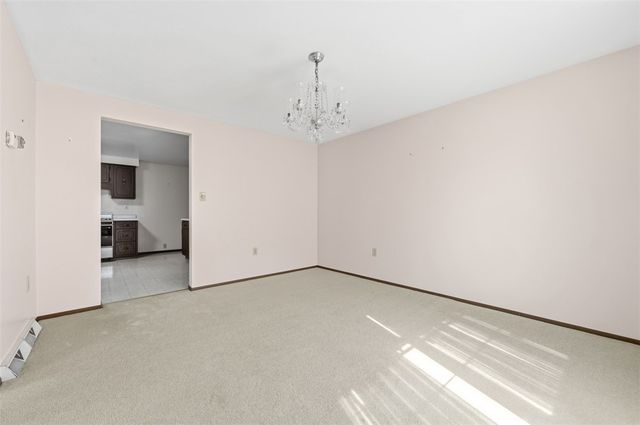 15 Holly Ridge Rd, N Franklin Twp, PA 15301