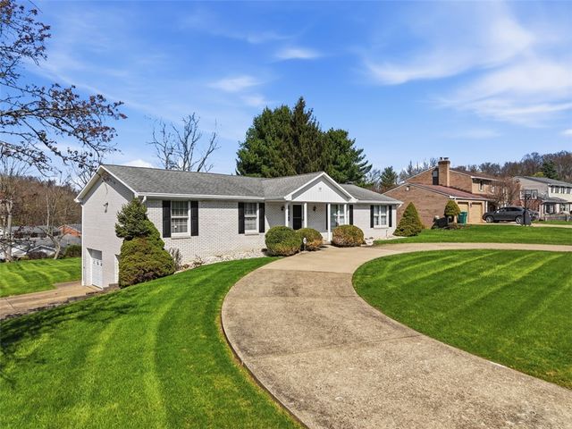 15 Holly Ridge Rd, N Franklin Twp, PA 15301