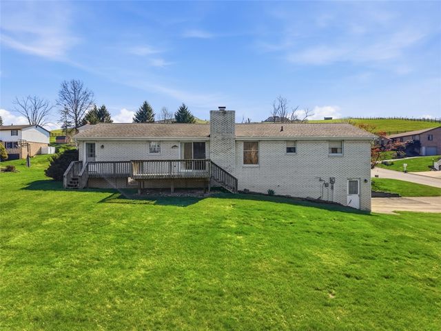 15 Holly Ridge Rd, N Franklin Twp, PA 15301