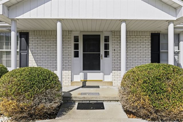 15 Holly Ridge Rd, N Franklin Twp, PA 15301