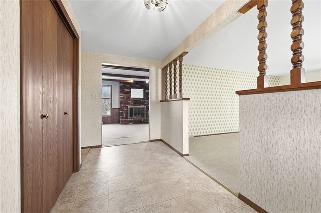 15 Holly Ridge Rd, N Franklin Twp, PA 15301