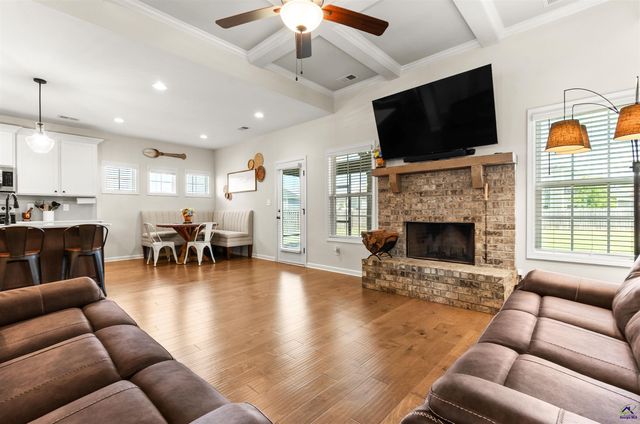 104 Pearl Moss Lane, Kathleen, GA 31047