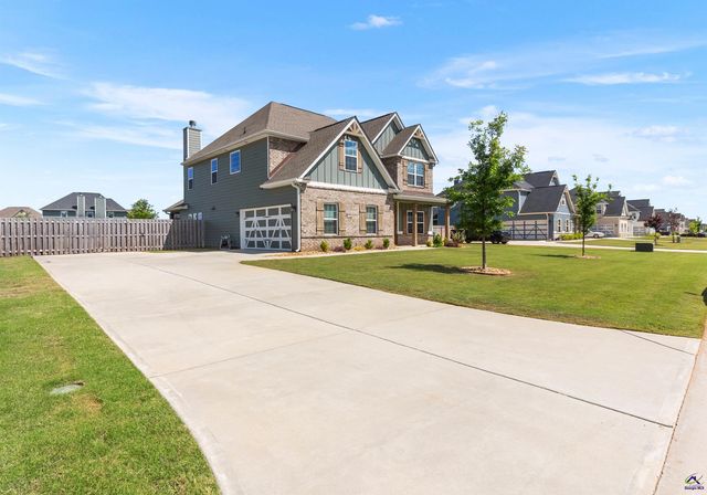 104 Pearl Moss Lane, Kathleen, GA 31047