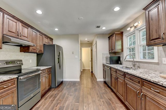 728 Flowers Crossing, Lawrenceville, GA 30044