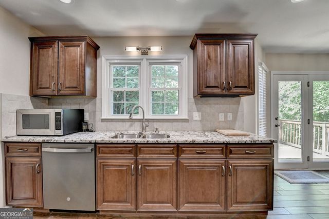 728 Flowers Crossing, Lawrenceville, GA 30044
