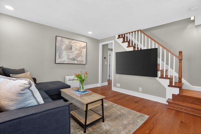 14 Mount Walley Rd, Waltham, MA 02451