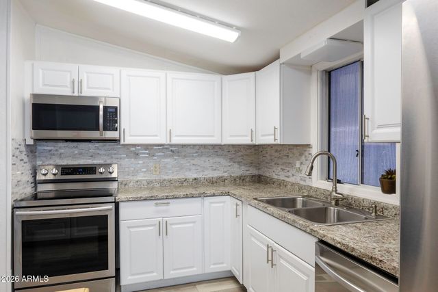 426 W COTTONWOOD Lane 83, Casa Grande, AZ 85122