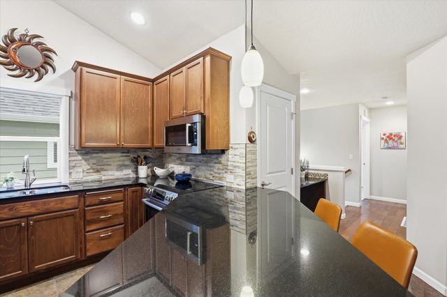 9002 N Sundance Dr, Spokane, WA 99208