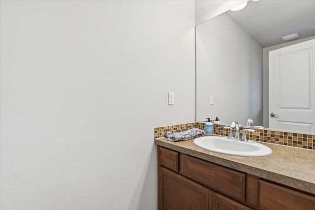 9002 N Sundance Dr, Spokane, WA 99208