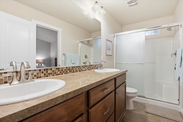 9002 N Sundance Dr, Spokane, WA 99208