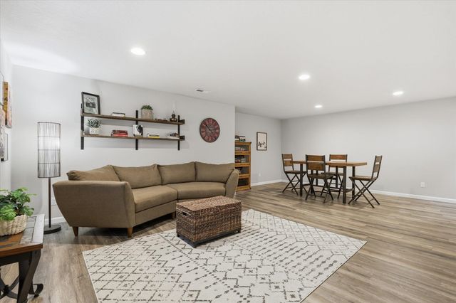 9002 N Sundance Dr, Spokane, WA 99208