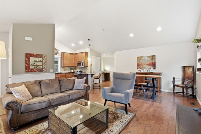 9002 N Sundance Dr, Spokane, WA 99208