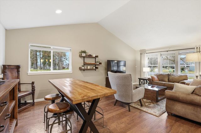 9002 N Sundance Dr, Spokane, WA 99208