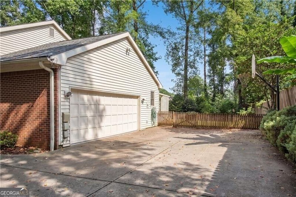 1475 Luke Lane, Lawrenceville, GA 30043 — photo 3