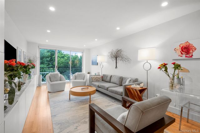 20 Old Mamaroneck Road 7G, White Plains, NY 10605