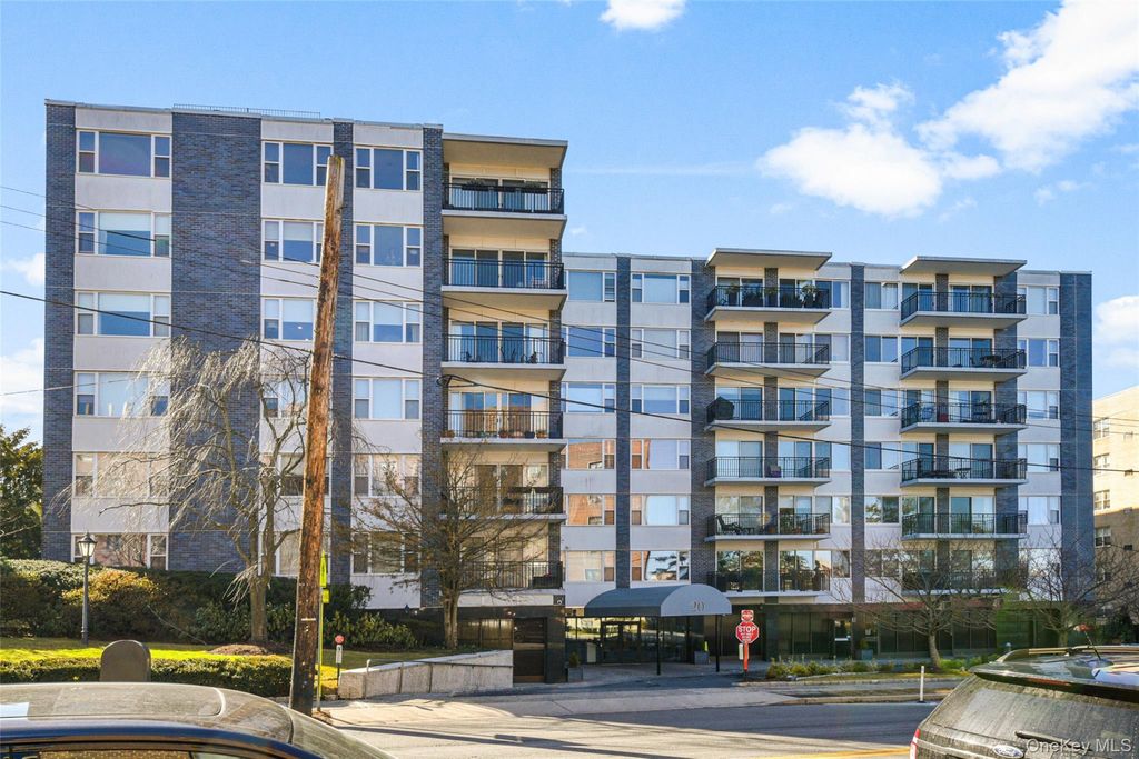 20 Old Mamaroneck Road 7G, White Plains, NY 10605
