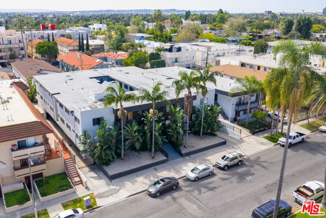 4938 Rosewood Avenue, Los Angeles, CA 90004