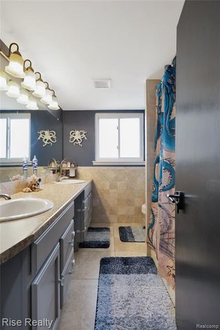 5407 Fairview Drive, Grand Blanc, MI 48439