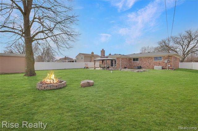 5407 Fairview Drive, Grand Blanc, MI 48439