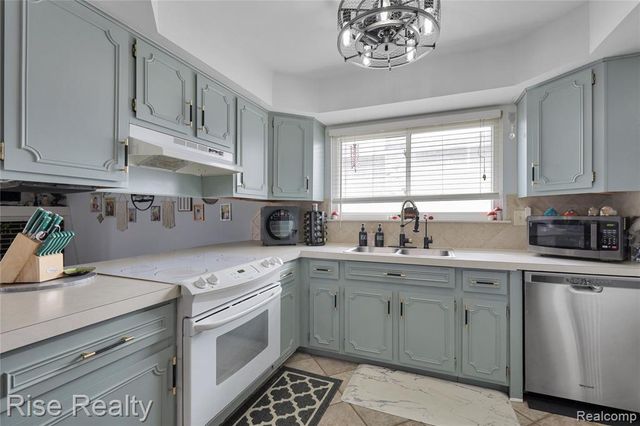 5407 Fairview Drive, Grand Blanc, MI 48439