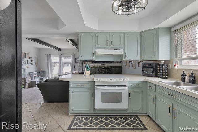 5407 Fairview Drive, Grand Blanc, MI 48439