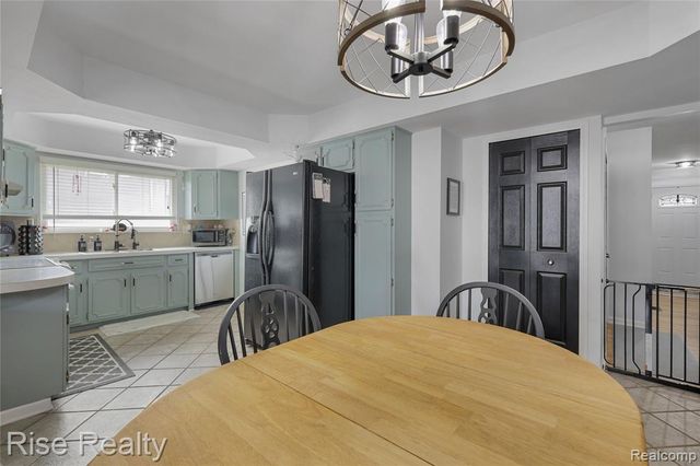 5407 Fairview Drive, Grand Blanc, MI 48439