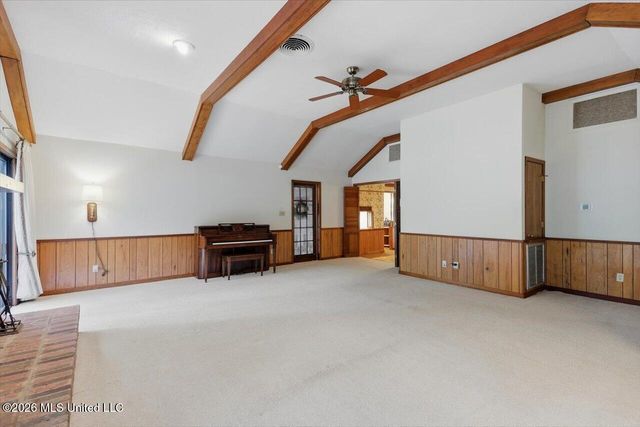 144 Colonial Circle, Jackson, MS 39211