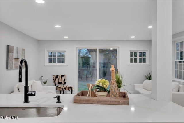 2256 N Old Post Road, Schodack, NY 12033