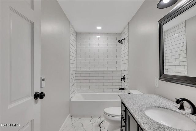 2256 N Old Post Road, Schodack, NY 12033